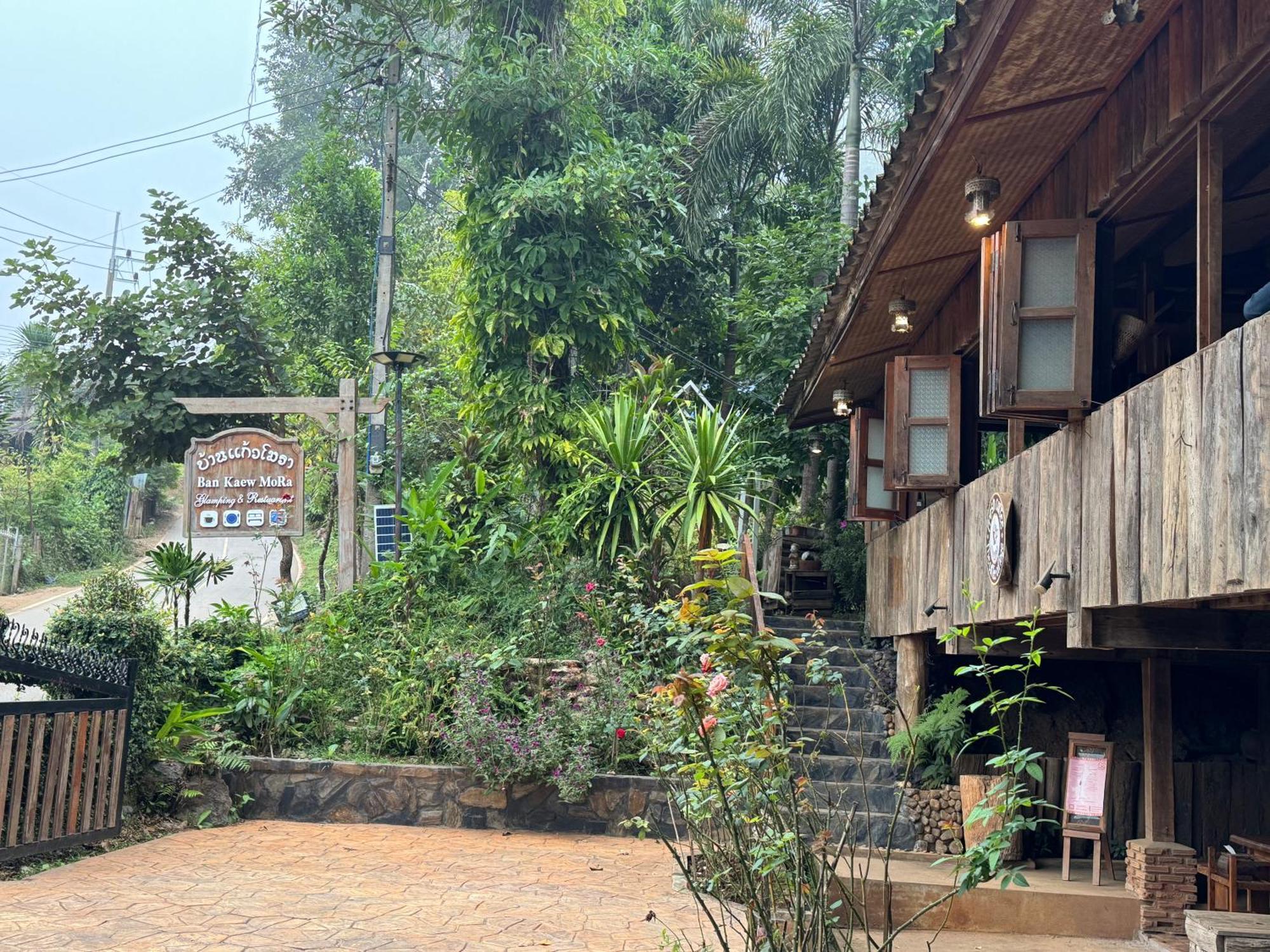 Hotel Ban Kaew Mo Ra Glamping & Restaurant Pang Mapha Zewnętrze zdjęcie