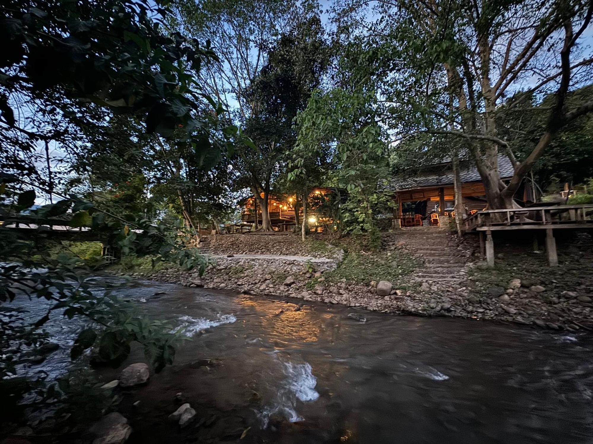 Hotel Ban Kaew Mo Ra Glamping & Restaurant Pang Mapha Zewnętrze zdjęcie